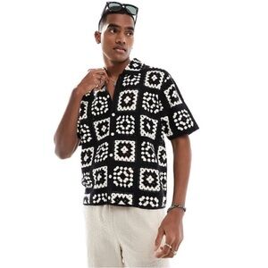 LIKE NEW, Abercrombie & Fitch Black and White Geometric Crochet Shirt